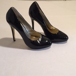 Steve Madden Women Black high heels pump- Size 7.5